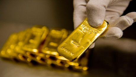 Giá vàng hôm nay 26/11: Vàng tiếp tục giảm sốc, hồi hộp chờ tin từ Fed