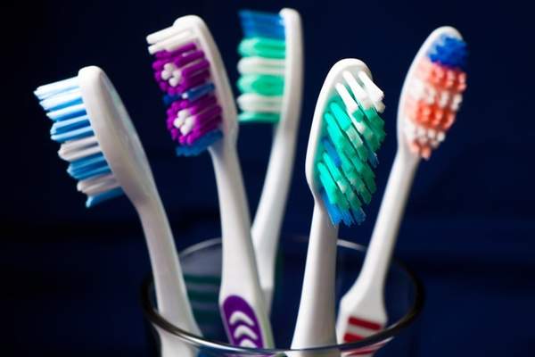 Mẹo vặt mỗi ngày: Cách chọn bàn chải đánh răng