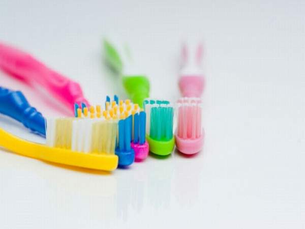 Mẹo vặt mỗi ngày: Cách chọn bàn chải đánh răng
