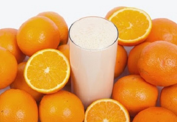 Những người hay ăn cam, uống nước cam cần tránh ngay sai lầm này