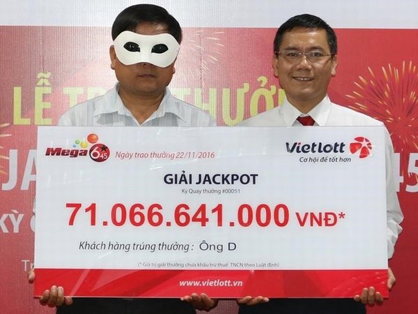 Sự thật lời đồn về những người đeo mặt nạ nhận thưởng vài chục tỷ đồng của Vietlott