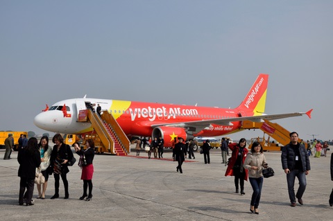 Trả lời ''vô cảm'' của đại diện Vietjet Air bị khách tố ''hành xá