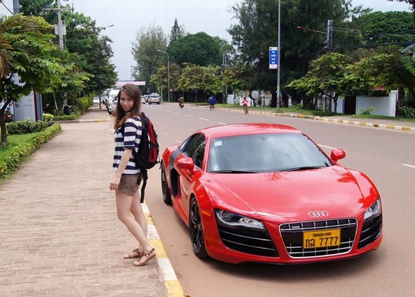 Xe hơi ở Lào rẻ hơn rất nhiều so với Việt Nam