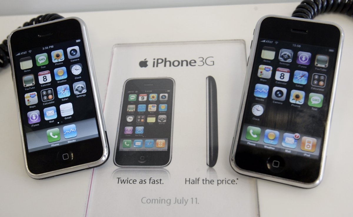 '10 năm iPhone: iPhone đời đầu “kinh khủng” như thế nào