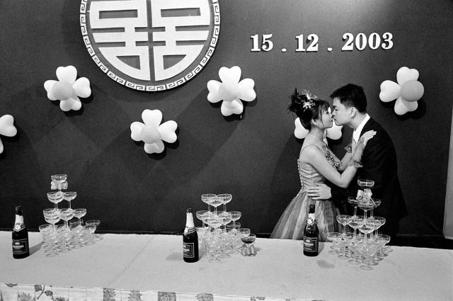 Bộ ảnh vạch trần sự thật về nạn buôn bán cô dâu Việt của nhiếp ảnh gia Đài Loan