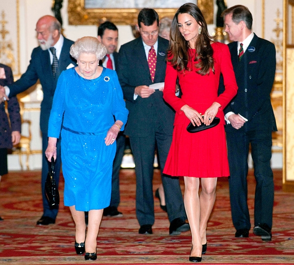 'Công nương Kate Middleton chia sẻ 5 nghi lễ phải luôn ghi nhớ khi về làm dâu Hoàng gia