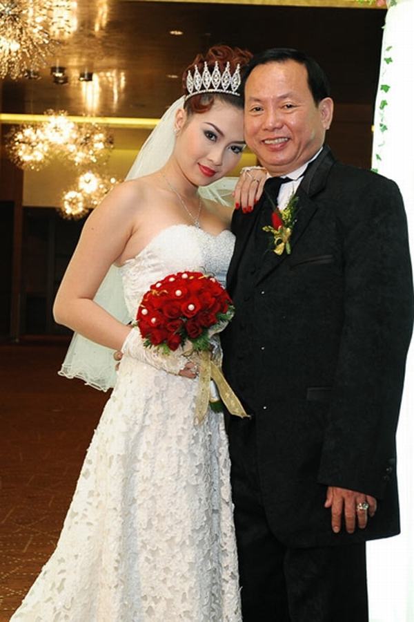 Những sao Việt yêu và cưới đại gia lớn tuổi