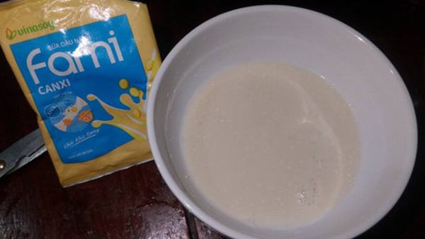 Sữa đậu nành Fami còn hạn sử dụng 4 tháng đã hư hỏng