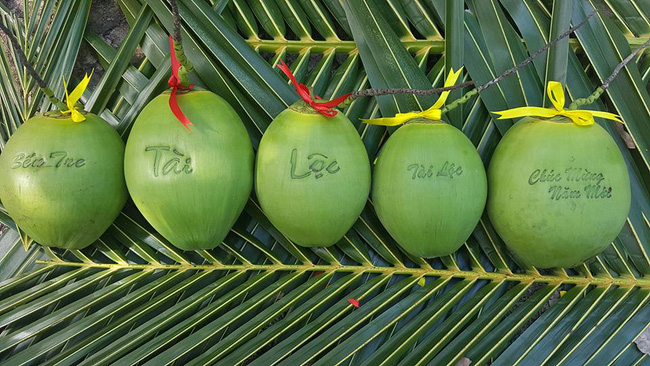 5 loại trái cây khắc chữ giá tiền triệu vẫn nhiều người tìm mua dịp Tết