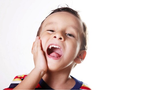 Cách đơn giản cha mẹ cần biết để giúp trẻ tránh bị sâu răng sữa