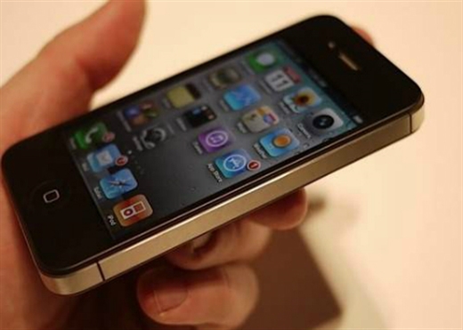 'iPhone giá vài trăm nghìn đồng tràn lan dịp Tết