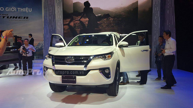 'Tháng 12: Toyota Vios và Innova đắt hàng như tôm tươi, bán trên 4000 xe/tháng