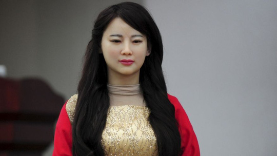 'Trung Quốc: “Thánh nữ robot” thay thế con người?