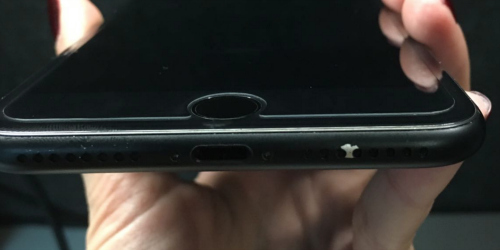 'Apple iPhone 7 dễ bong tróc, sứt mẻ