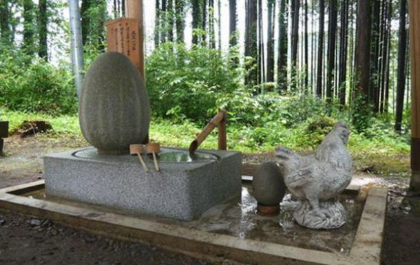 'Bạn có biết: Nhật Bản có ngôi đền cổ, cứ đến khấn là chữa được bệnh... Trĩ