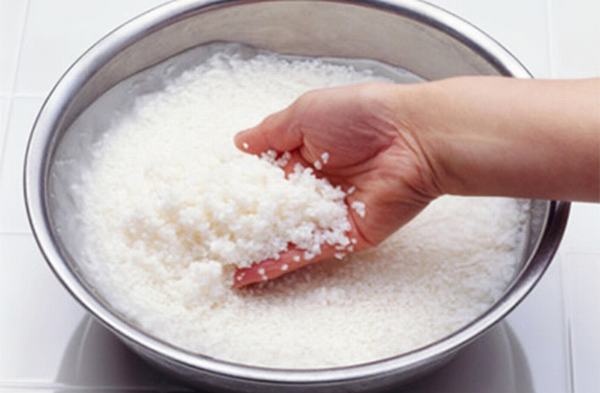 Ngâm gạo qua đêm trước khi nấu để giảm nguy cơ bệnh tim và ung thư