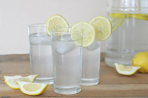 Các loại nước uống giúp giảm cân nhanh chóng sau Tết