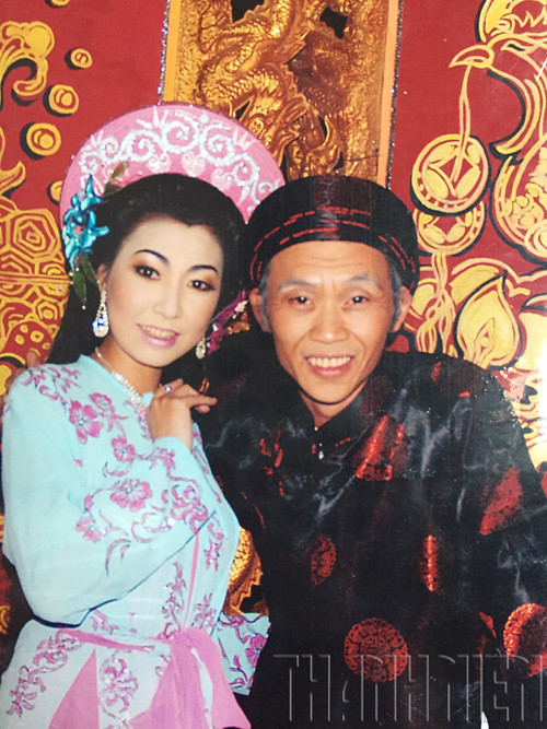 Ca sĩ Hà My: Hoài Linh yêu tôi khi đã có vợ
