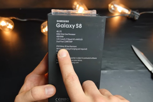 'Galaxy S8 chưa ra mà đã có hàng nhái, giá chỉ 2,3 triệu mà có cả camera kép
