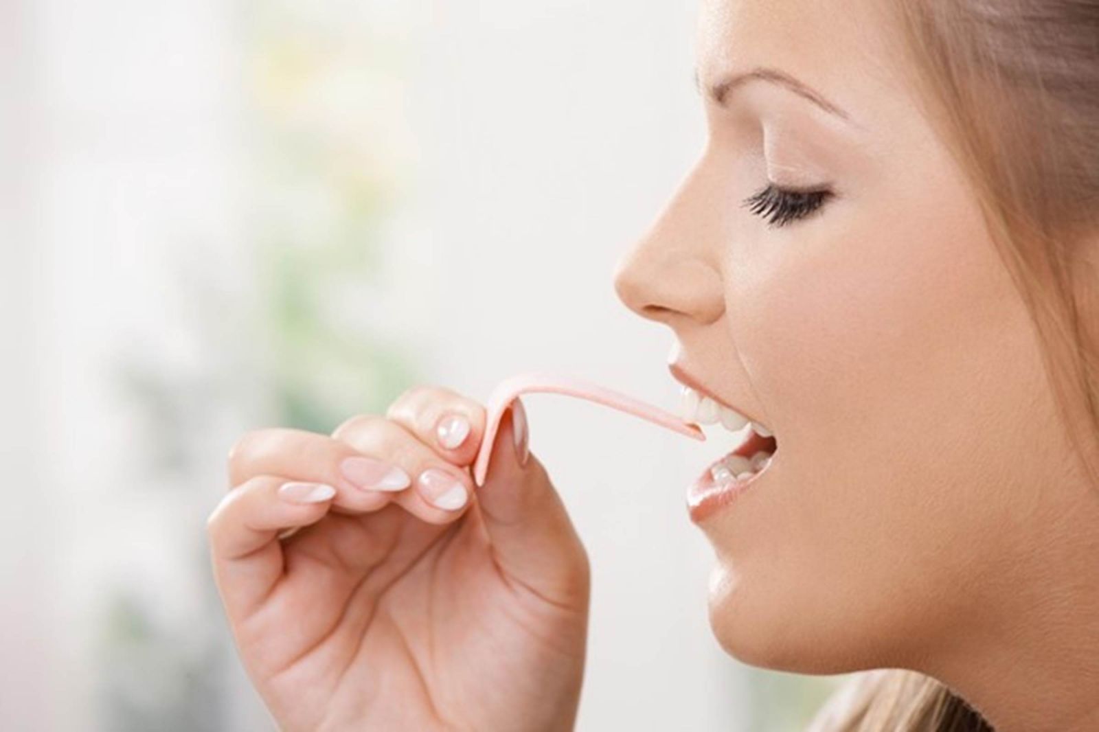 Hại trăm đường vì thói quen nhai kẹo cao su