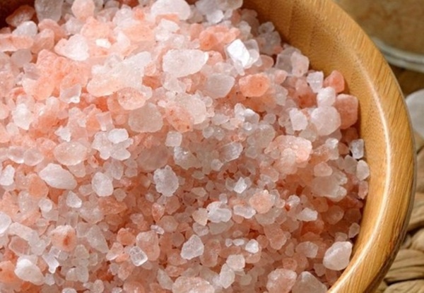 Người bán muối hồng Himalaya chỉ dẫn cách phân biệt dễ dàng muối chất lượng và muối giả
