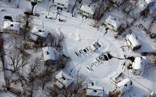 Siêu bão tuyết càn quét Mỹ, cảnh vật hóa thế giới băng