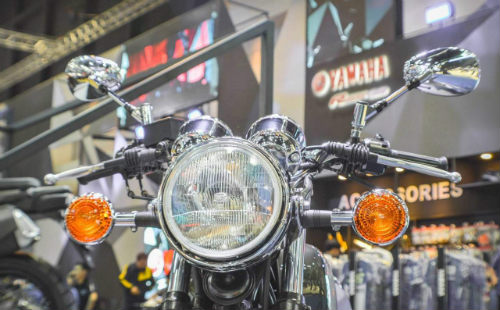 '2017 Yamaha SR400 giá 136 triệu đồng cho phái mạnh
