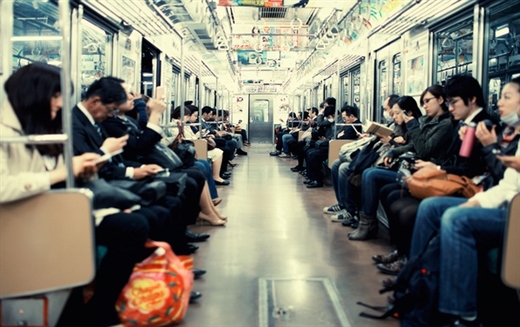 3 lý do vì sao người Nhật không sử dụng điện thoại di động khi đi tàu điện ngầm