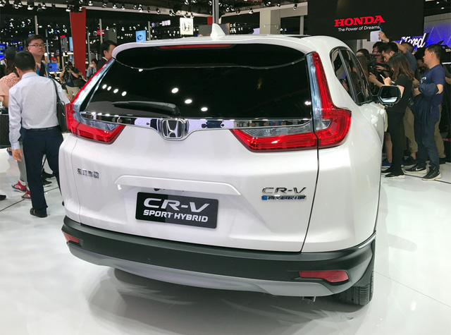 Honda giới thiệu CR-V 2017 phiên bản tiết kiệm xăng không có ở Việt Nam
