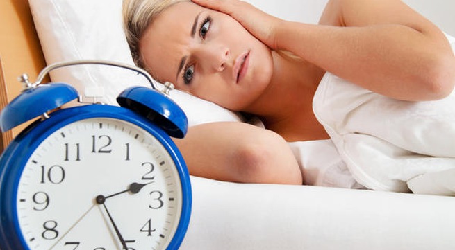 Ngủ sao cho đúng? (2): Có phải cứ dậy 3-5 giờ sáng là tốt và có nên khoả thân khi ngủ?