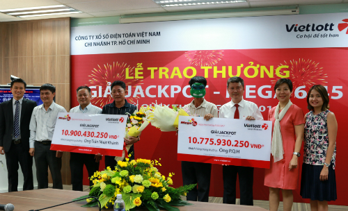 Nhận giải Vietlot 11 tỉ, ông Trần Nhật Khánh chia cho bốn người bạn 7,2 tỉ đồng