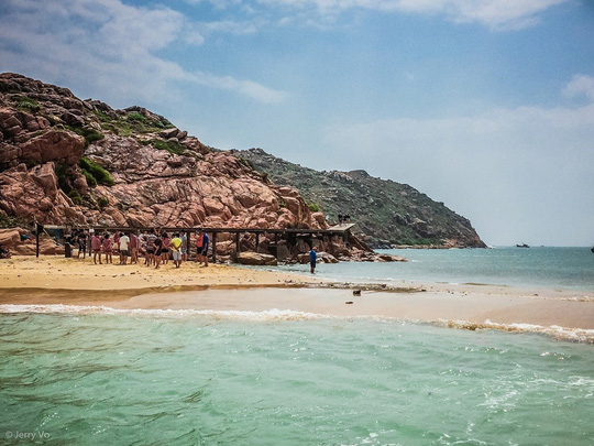 'Những con đường xuyên biển tuyệt đẹp ở Việt Nam