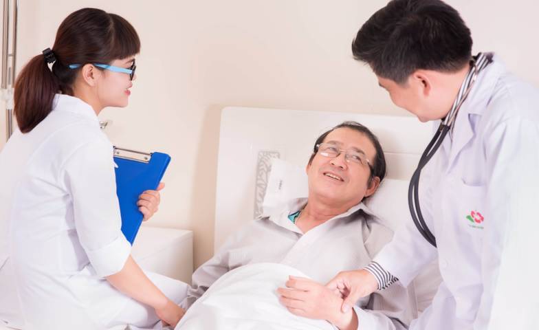 Cảnh giác trước bệnh ung thư: Lời khuyên của bác sĩ bệnh viện lớn ở Hà Nội