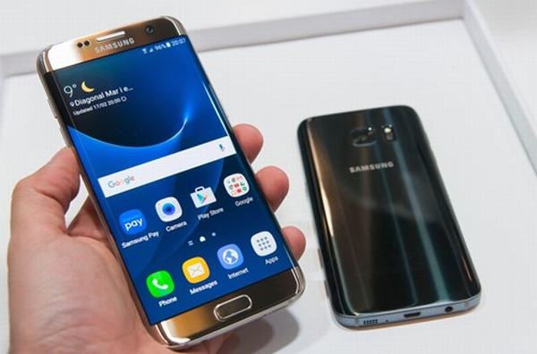 Có nên mua Galaxy S8 hay iPhone 7 đang giảm giá?