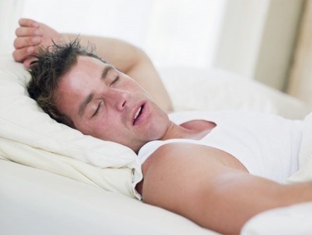 Ngủ há miệng nguy hiểm như thế nào?