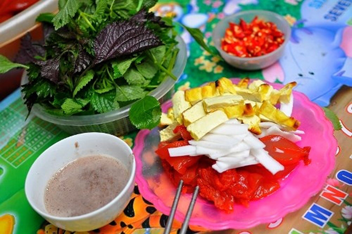 Sứa đỏ - món ăn chơi nổi tiếng cầu kỳ ở đất Hà thành