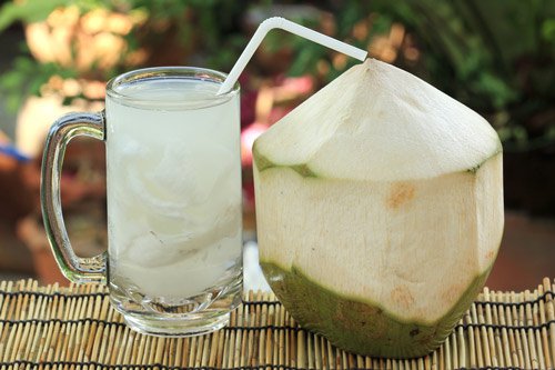 Trời nắng nếu uống nước dừa nhất định phải biết 5 điều sau đây