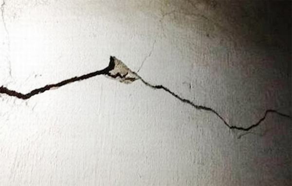 Mẹo đơn giản mà nhanh gọn giúp xử lý vết rạn nứt trên tường nhà