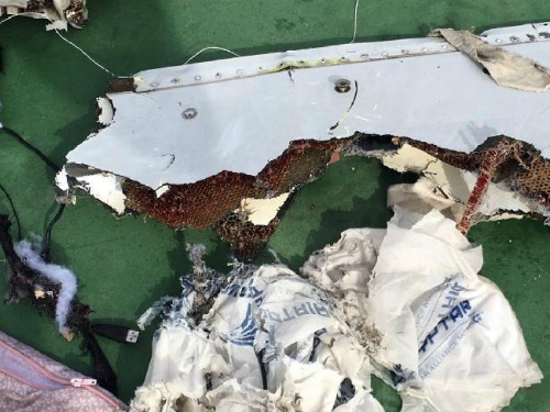 Sạc iPhone cháy nổ là nguyên nhân khiến máy bay Ai Cập MS 804 tử nạn
