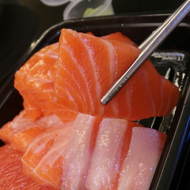 Sán dây dài hơn 2m bò trong bụng vì ăn món sashimi