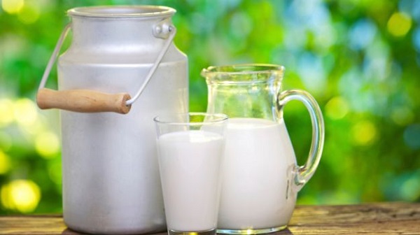 Trẻ uống sữa từ các loại hạt có nguy cơ thấp hơn 0,4 cm so với tuổi