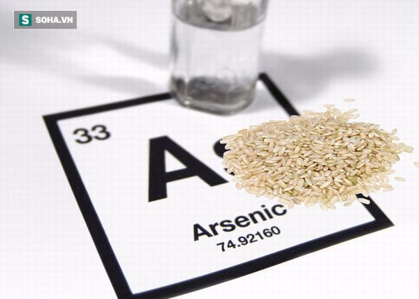 Vo gạo kỹ, chắt bớt nước cơm để tránh arsenic: Chuyên gia khẳng định không cần thiết