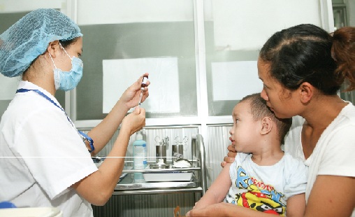 Bỏ tiêm vắc-xin cho trẻ: Nhiều nguy cơ khiến trẻ “rước” bệnh nặng