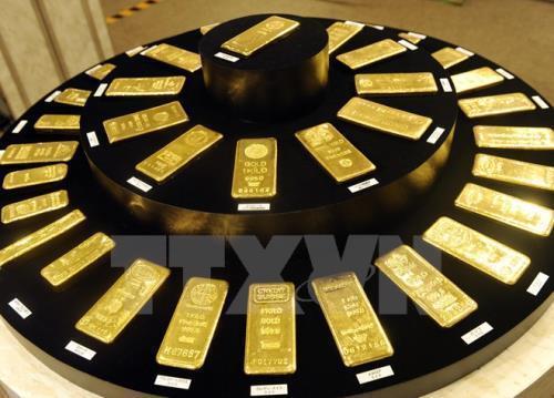 Chuyên gia khuyên nhà đầu tư thận trọng mua bán vàng