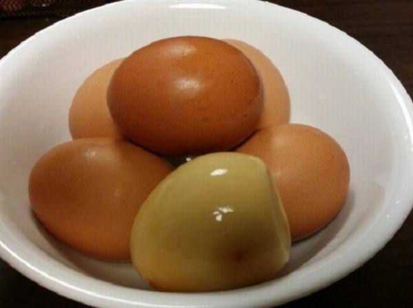 Đắt gấp 10 lần, tranh nhau mua trứng gà Hàn Quốc tẩm bổ