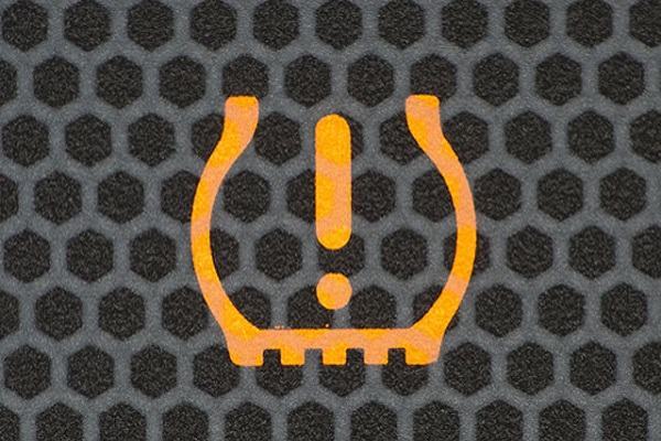 Xuất hiện tín hiệu này tài xế phải kiểm tra lốp ngay để tránh tai nạn 