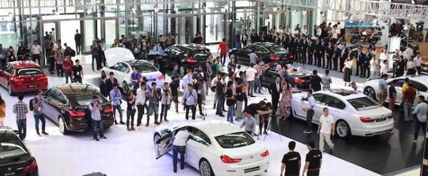 Lexus giảm 200 triệu, Audi giảm 500 triệu: Vẫn khó bán