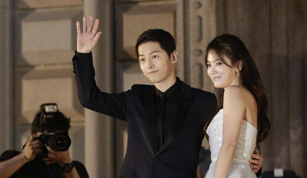 Phủ nhận hẹn hò, Song Joong Ki và Song Hye Kyo bất ngờ tổ chức đám cưới