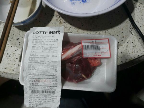 Vụ thịt bò Lotte Mart nghi có dòi: Do người mua không lựa chọn kỹ sản phẩm?