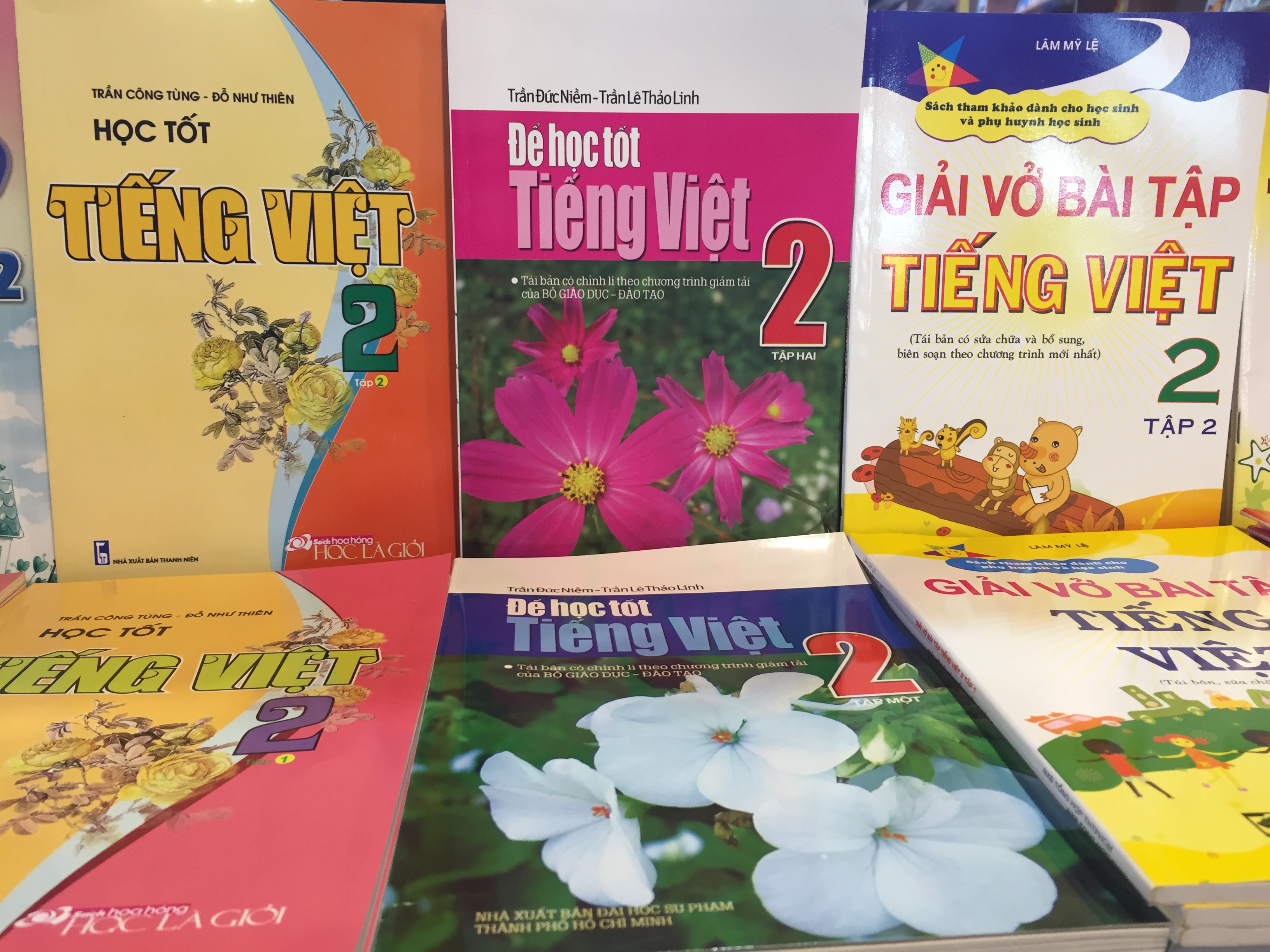 Đồ dùng học tập Việt 'lên ngôi', hàng ngoại bị 'lạnh nhạt' vì nghi kém chất lượng